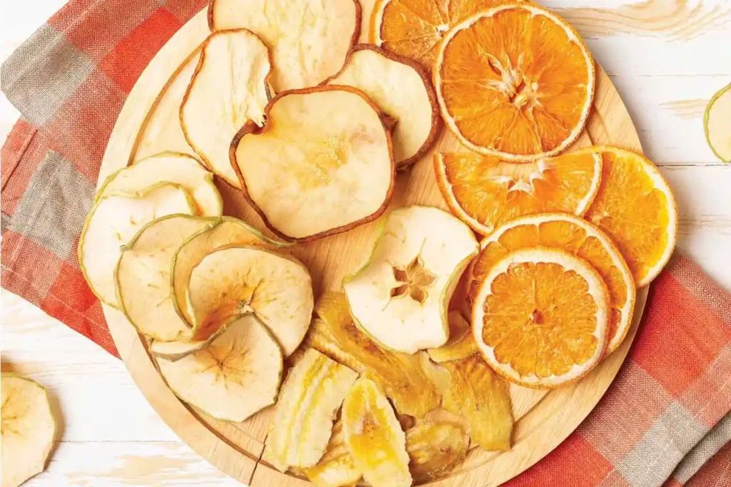 سیب خشک و پرتقال خشک